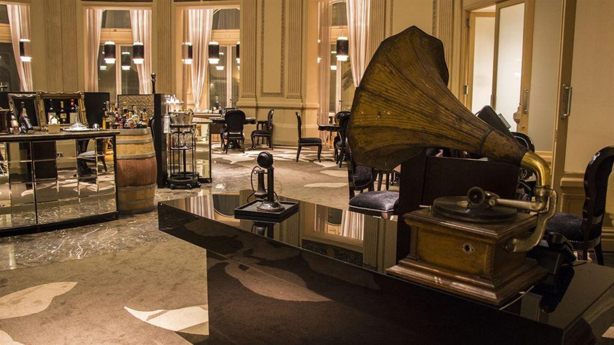 Sofitel Montevideo Casino Carrasco & Spa Eksteriør billede The piano in the lobby of the Mandarin Oriental, Paris
