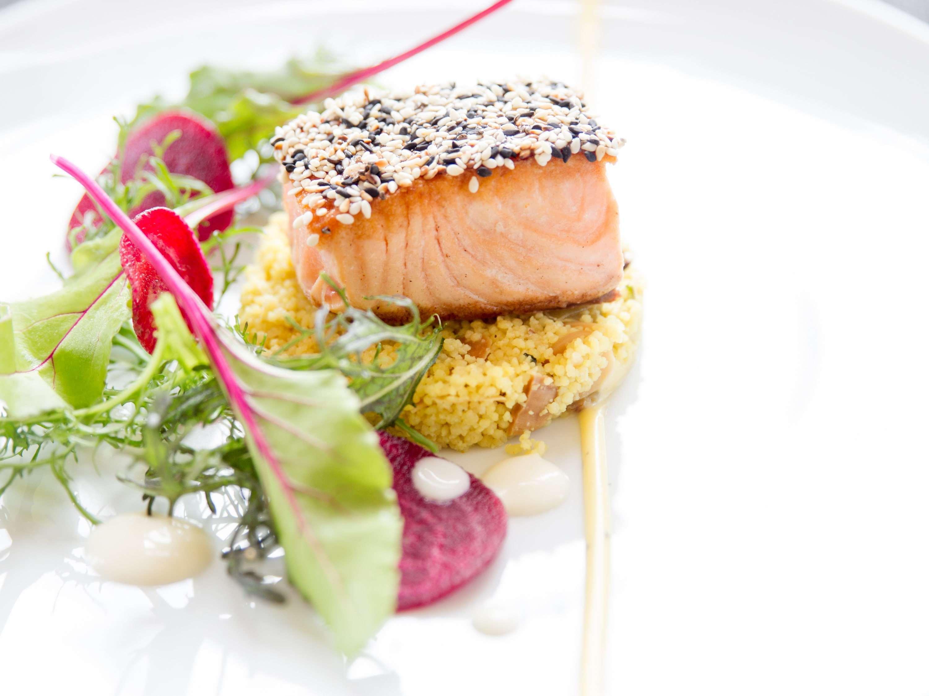 Sofitel Montevideo Casino Carrasco & Spa Eksteriør billede Salmon with quinoa