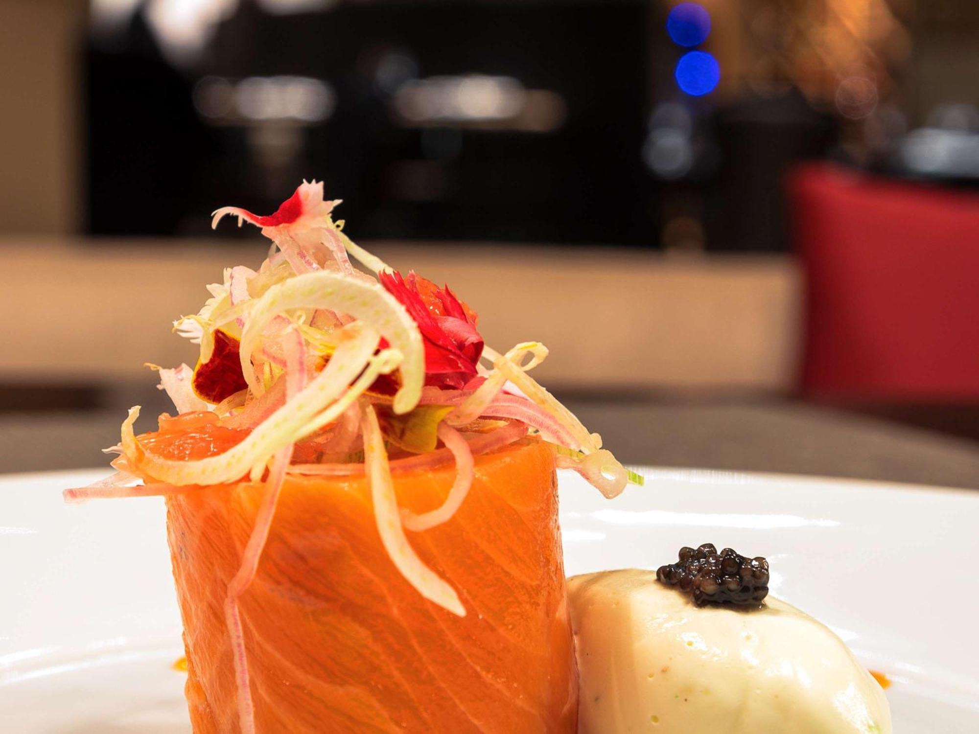 Sofitel Montevideo Casino Carrasco & Spa Eksteriør billede Salmon and caviar
